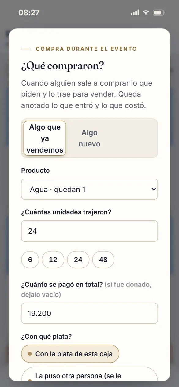 Anotando una compra en pleno evento: 24 aguas, lo que costaron y con qué plata se pagaron.