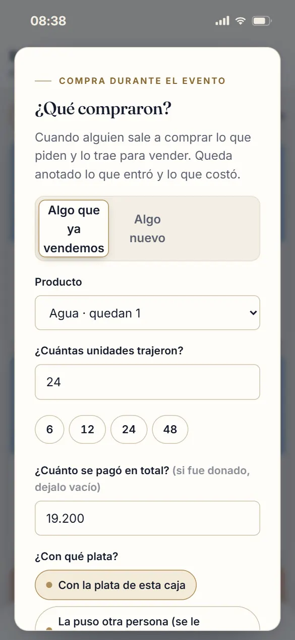 Anotando una compra en pleno evento: 24 aguas, lo que costaron y con qué plata se pagaron.